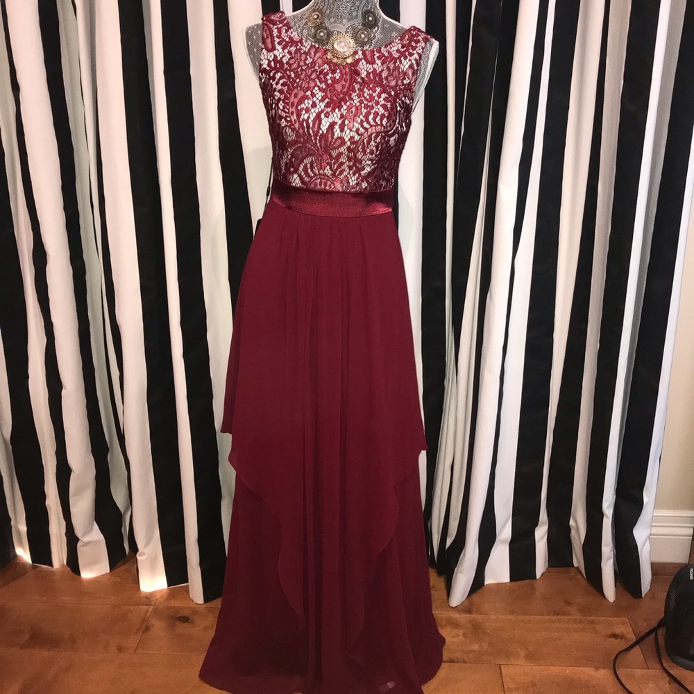 Maroon maxi